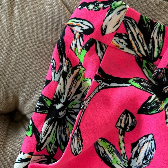 ZOA New York Pink and Black Floral Shorts - Picture 5 of 5